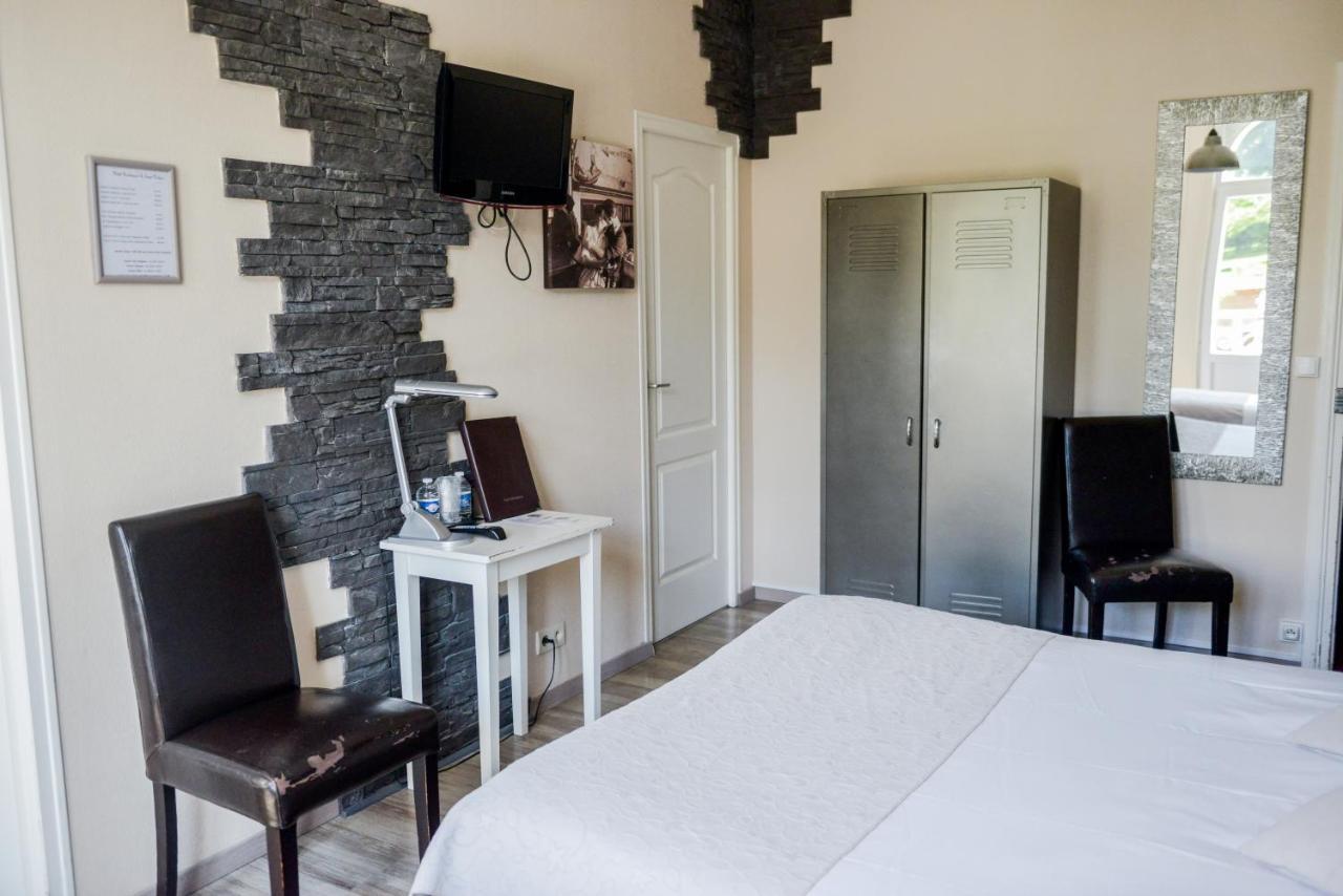 Logis Le Saint Hubert Hotel Haybes Exterior foto